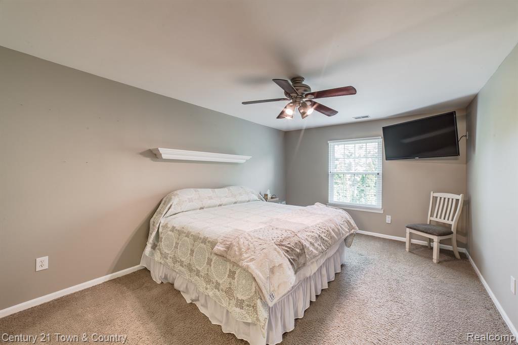 1032 SHIAWASSEE Circle, Howell, MI 48843 — Photo 22