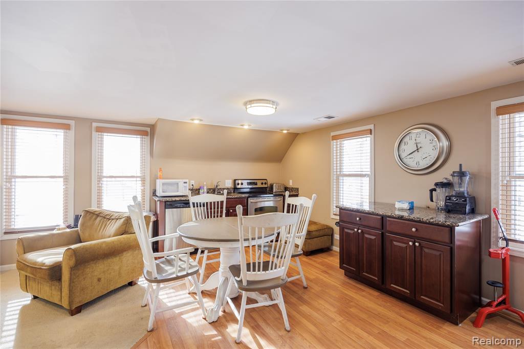 815 N Main Street, Rochester, MI 48307 — Photo 24