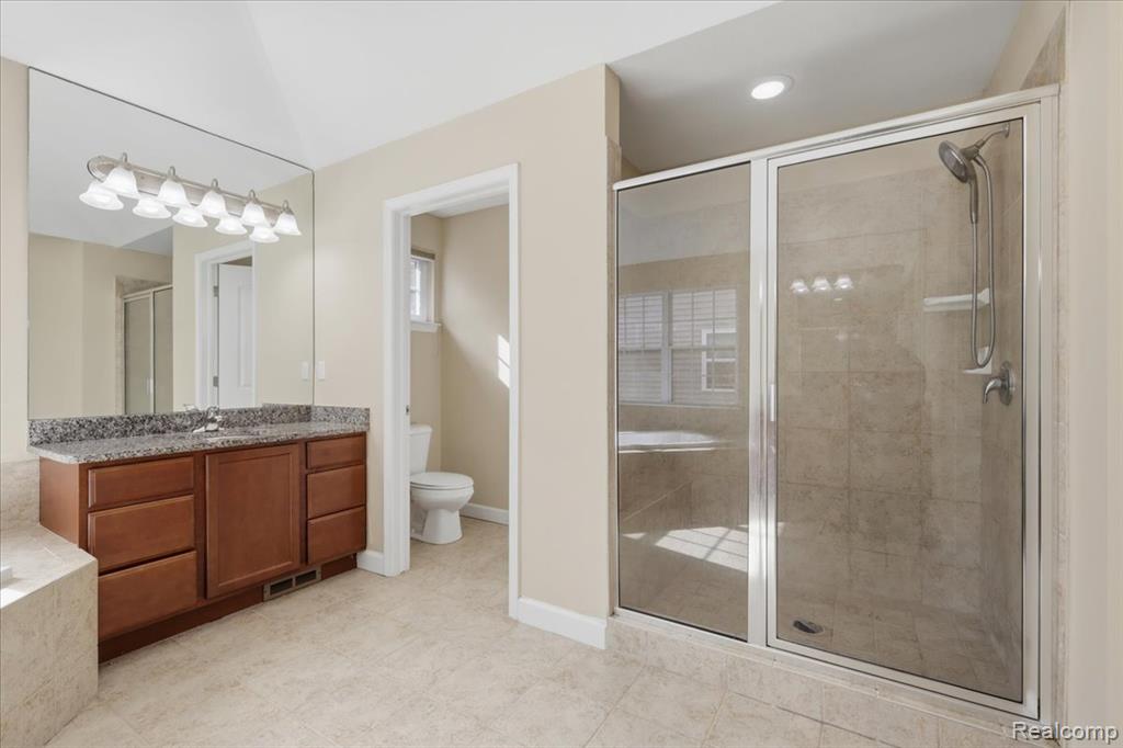 4810 E Stonegate Circle, Lake Orion, MI — Photo 39