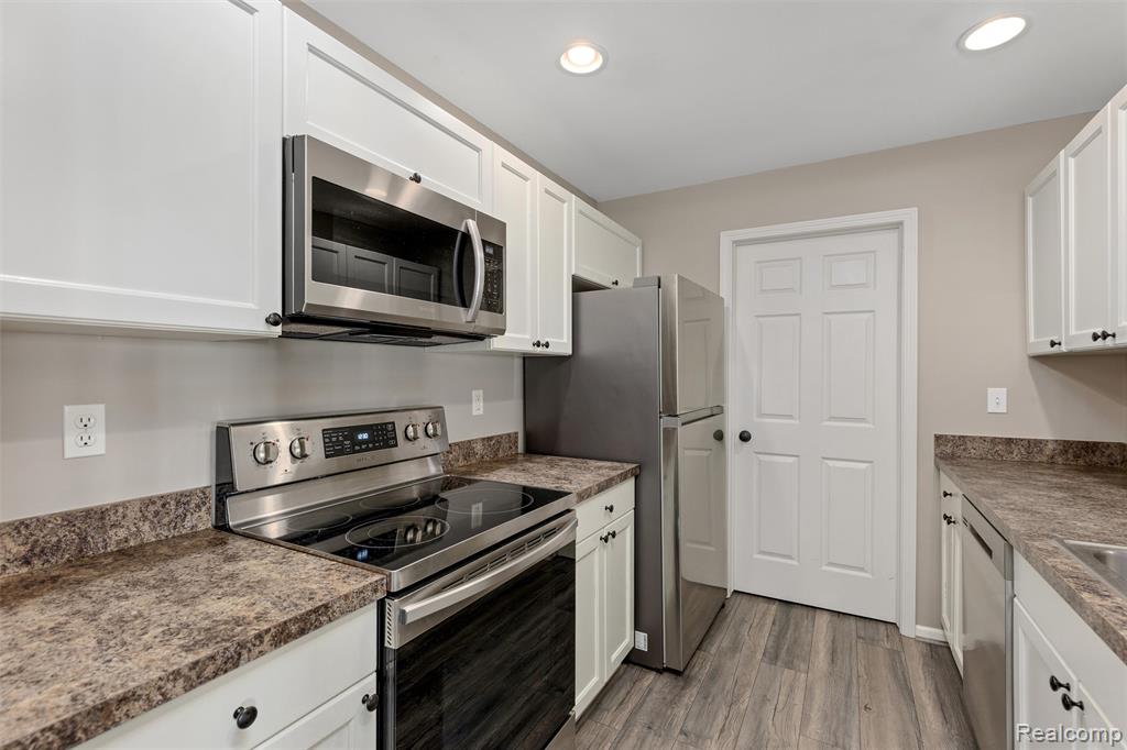 3582 Tremonte Circle S, Rochester, MI 48306 — Photo 14
