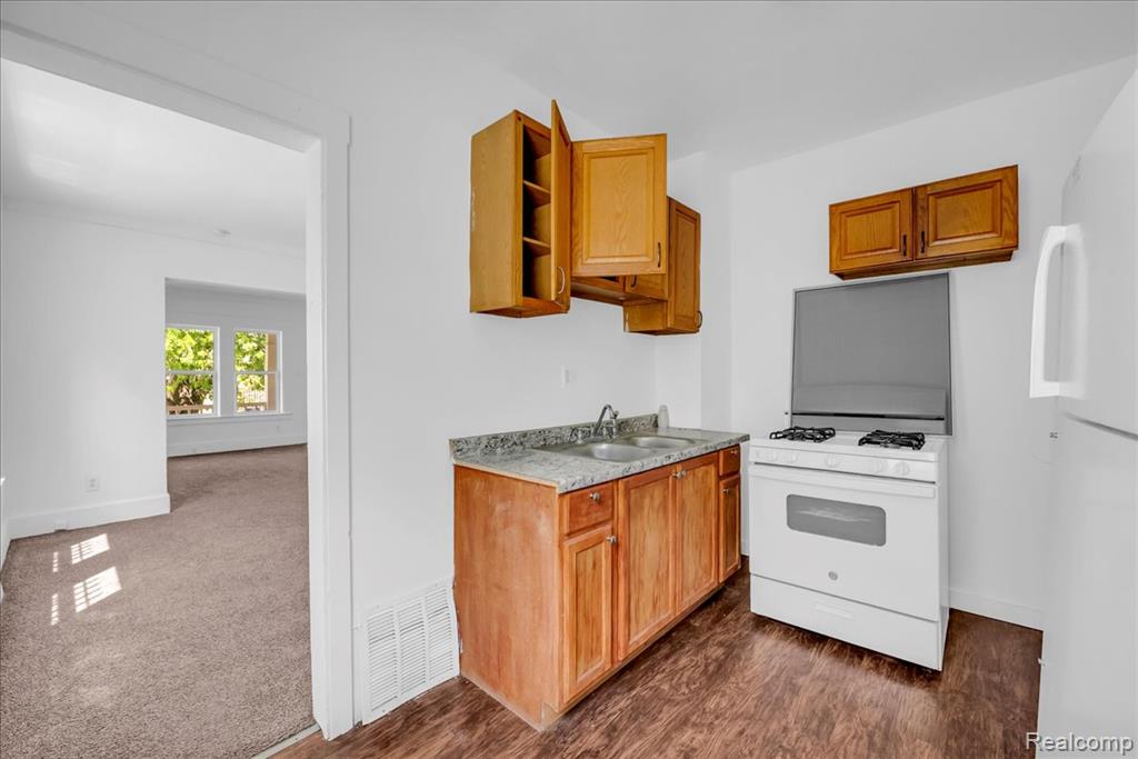7263 Senator Street, Detroit, MI 48209 — Photo 17