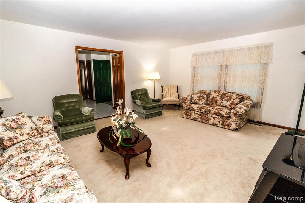 1511 Fish Lake Road, Lapeer, MI 48446 — Photo 9