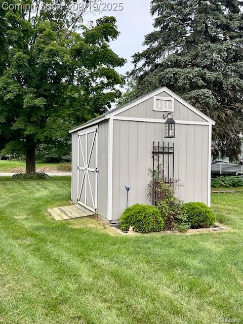68 Meadow Lane, Lapeer, MI 48446 — Photo 3