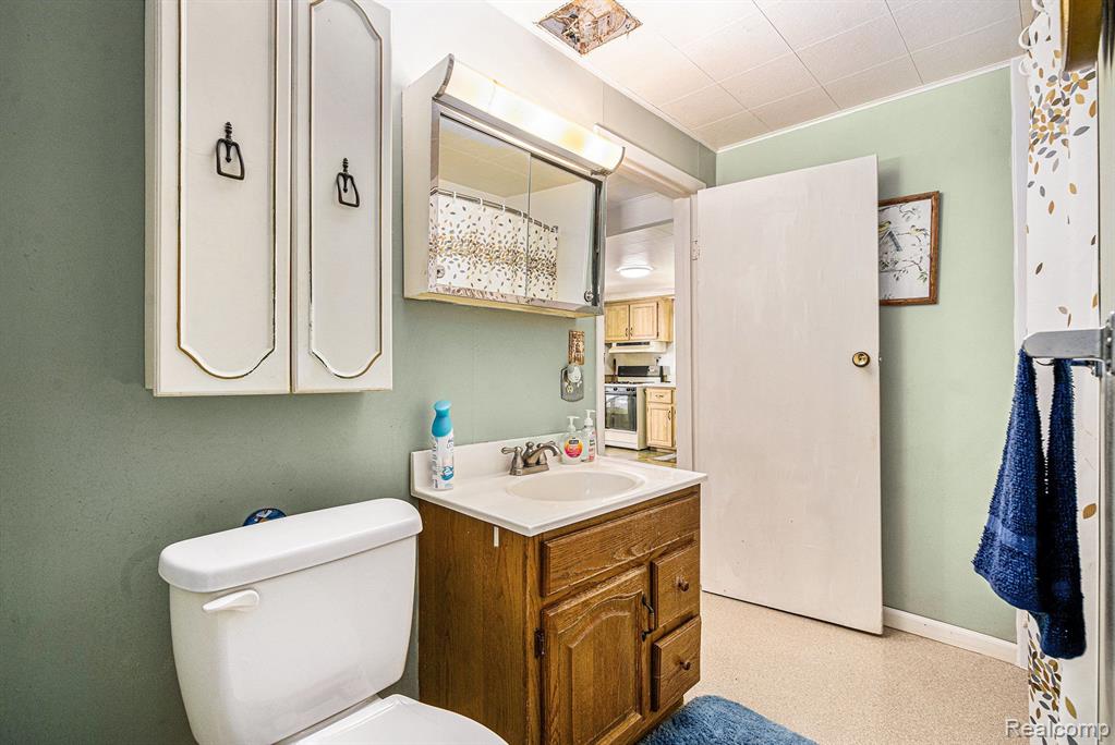 708 E CROSS Street, Ypsilanti, MI 48198 — Photo 17