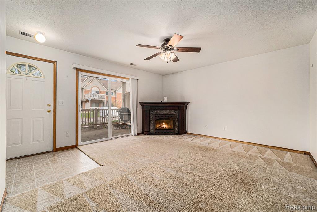 382 MARIGOLD Circle, Westland, MI — Photo 6