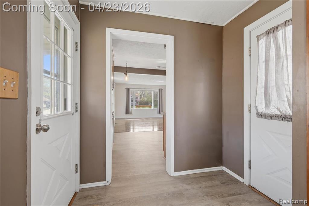 4008 Woodmere Drive, Waterford, MI 48329 — Photo 15