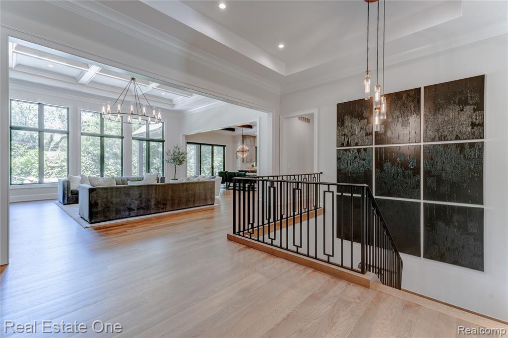 3370 Bloomcrest Drive, Bloomfield Hills, MI, 48304