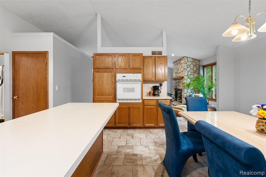 815 Esther Drive, Lake Orion, MI 48362 — Photo 11