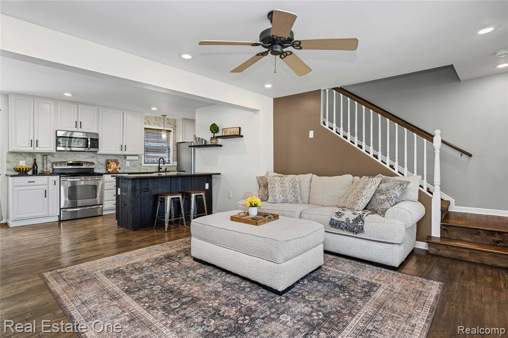 2275 Richwood Road, Auburn Hills, MI 48326 — Photo 9