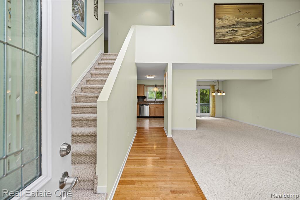 4642 Ponderosa Street, Commerce Twp, MI 48382 — Photo 4