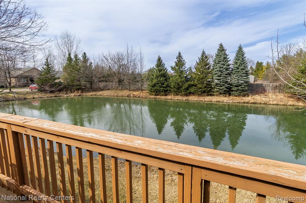 4024 RAVENSFIELD Drive, Canton, MI 48188 — Photo 21