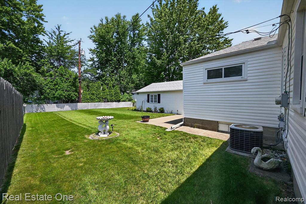 28662 Sheridan Street, Garden City, MI — Photo 31