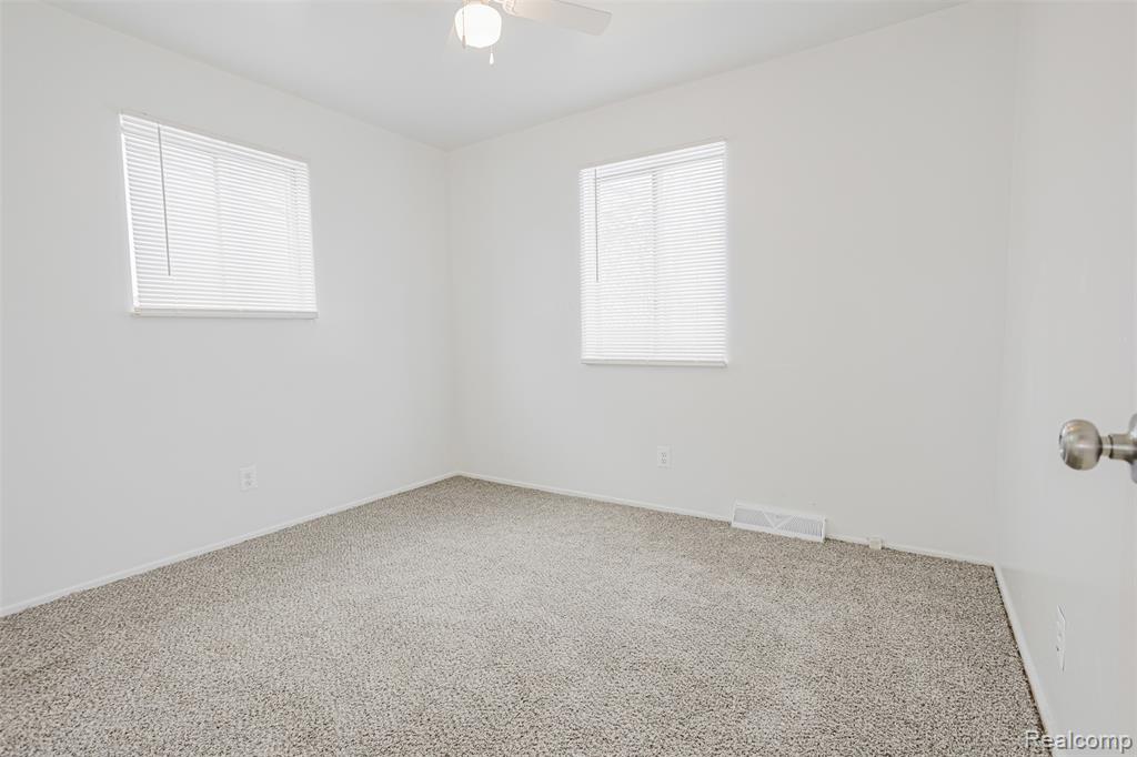 6627 Orange Lane, Flint, MI 48505 — Photo 38