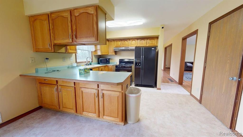 10691 COUNTY LINE Road, Milan, MI 48160 — Photo 9