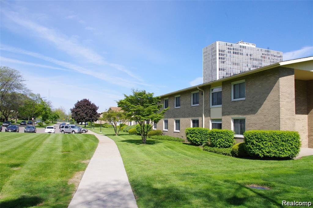 1550 Cherboneau, 218, Detroit, MI 48207 — Photo 25