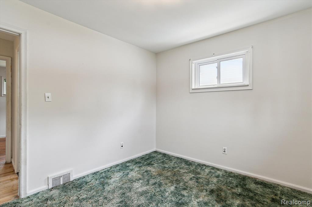 8242 MONROE Boulevard, Taylor, MI 48180 — Photo 14