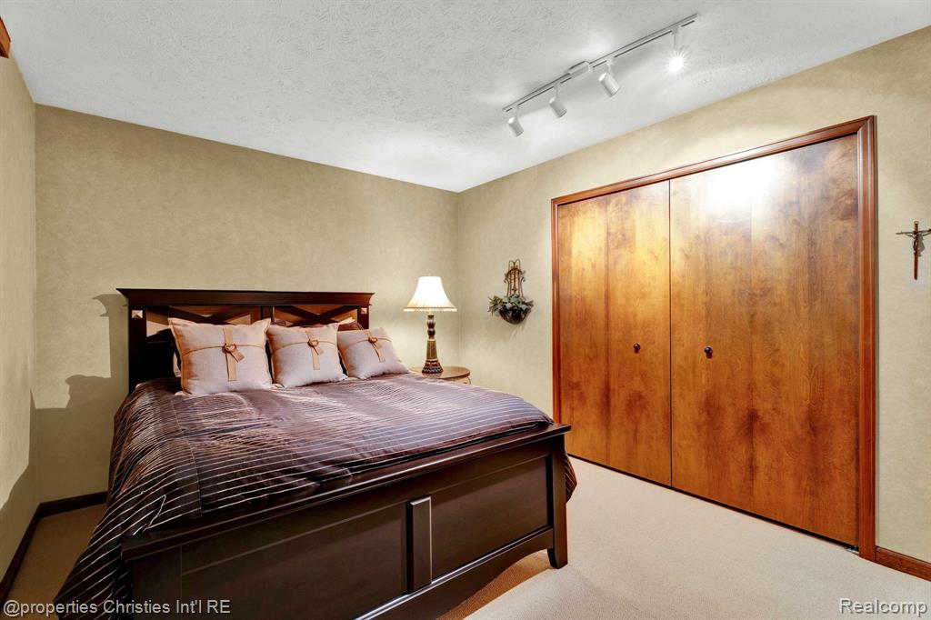 1100 Bretton Lane, Bloomfield Hills, MI 48304 — Photo 42