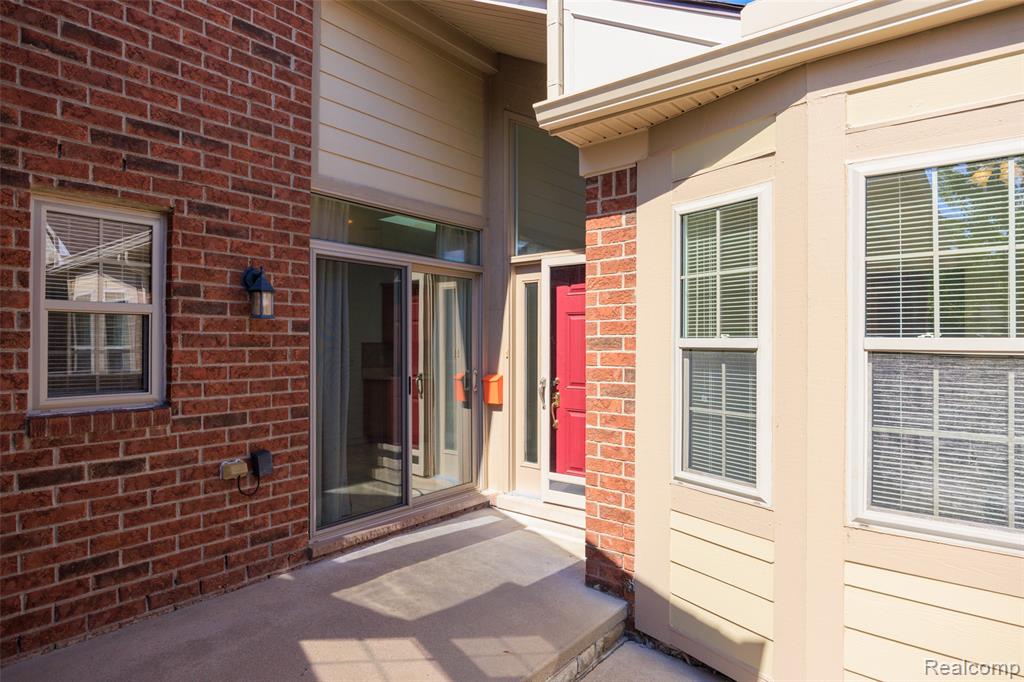 49290 Wayburn Drive, Macomb, MI 48042 — Photo 3