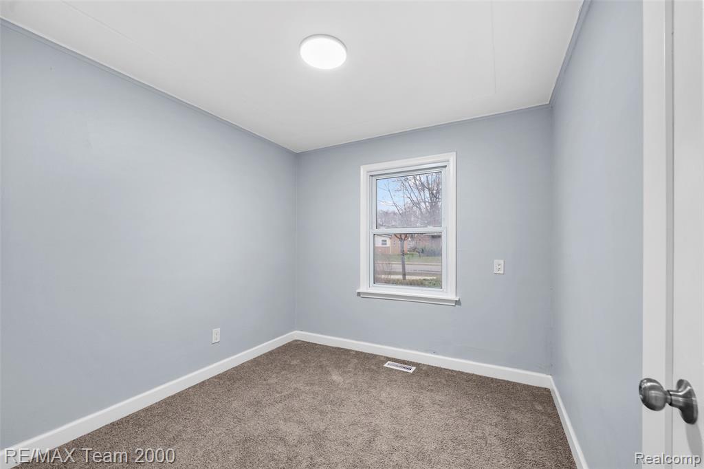 33101 Donnelly Street, Garden City, MI — Photo 30