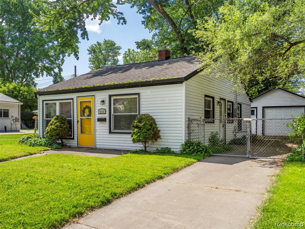594 E Barrett Avenue, Madison Heights, MI 48071 — Photo 4