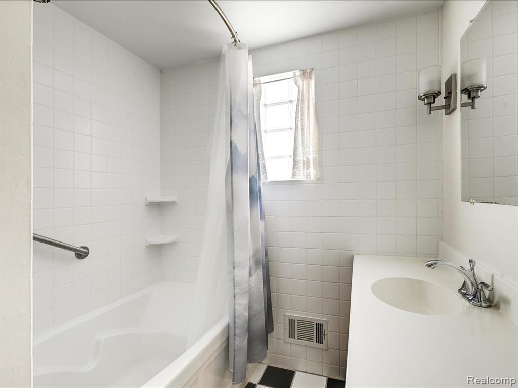 917 Garfield Street, Port Huron, MI 48060 — Photo 26
