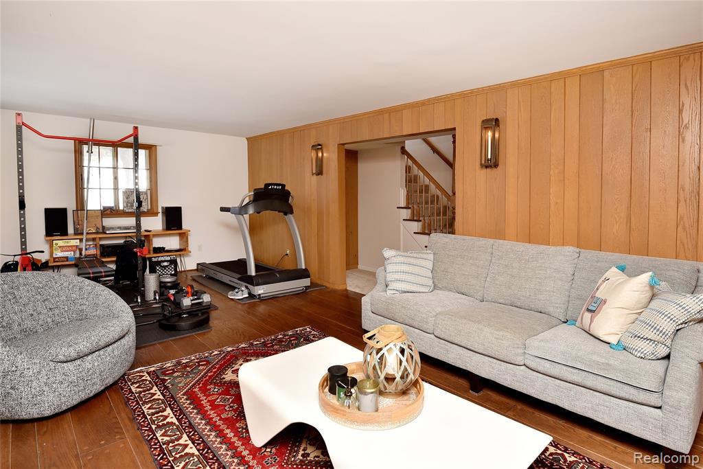 799 E Long Lake Road, Bloomfield Hills, MI 48304 — Photo 17