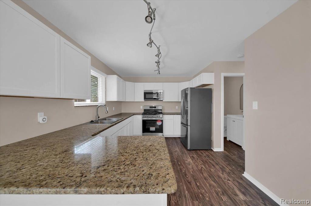 7800 NECKEL Street, Dearborn, MI 48126 — Photo 9