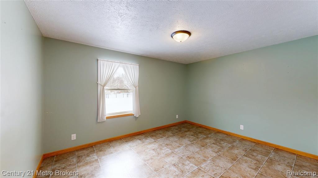 10582 E 80th Street, Reed City, MI 49677 — Photo 38