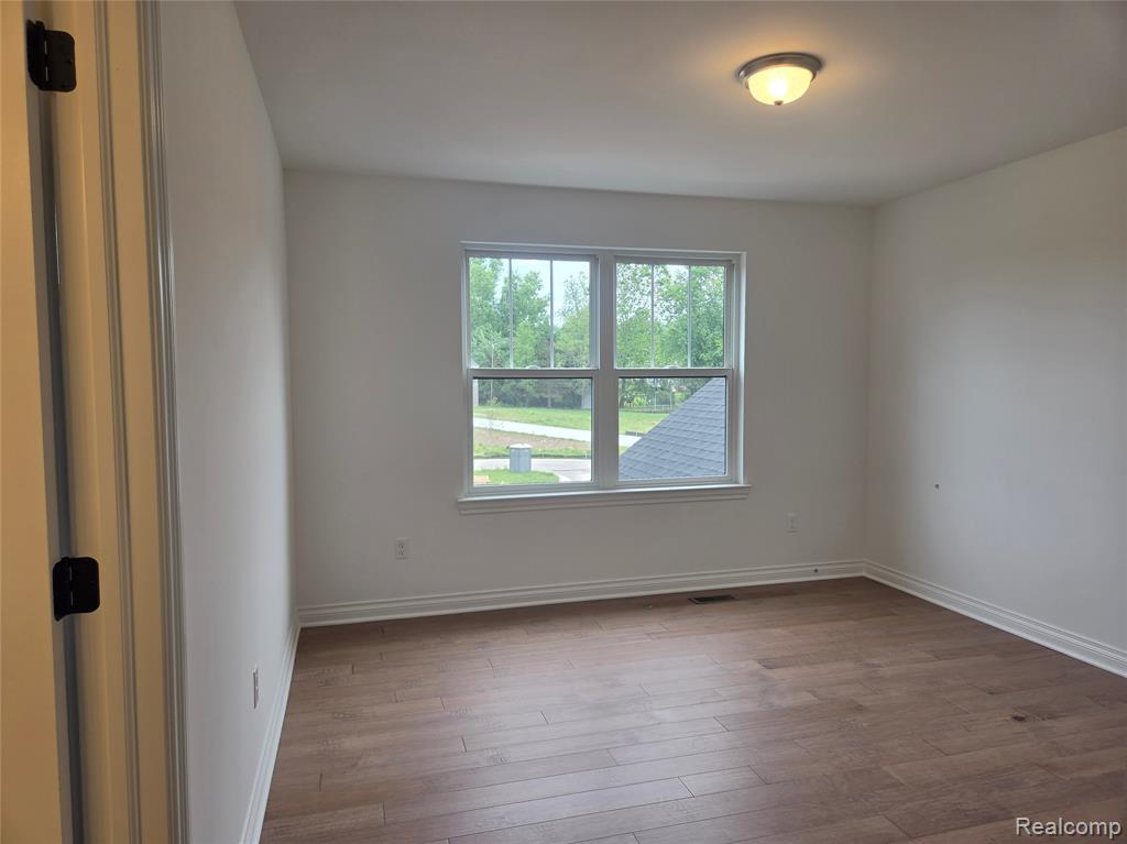 60671 TOWN SQUARE Street, New Hudson, MI 48165 — Photo 36