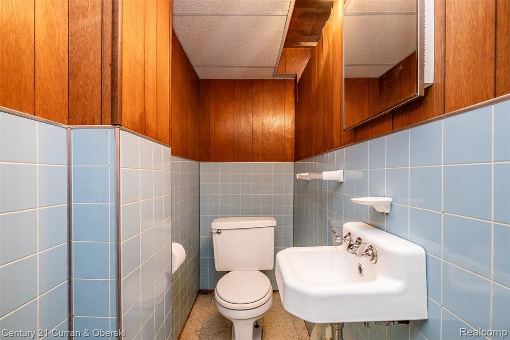 6216 Kinmore Street, Dearborn Heights, MI 48127 — Photo 29