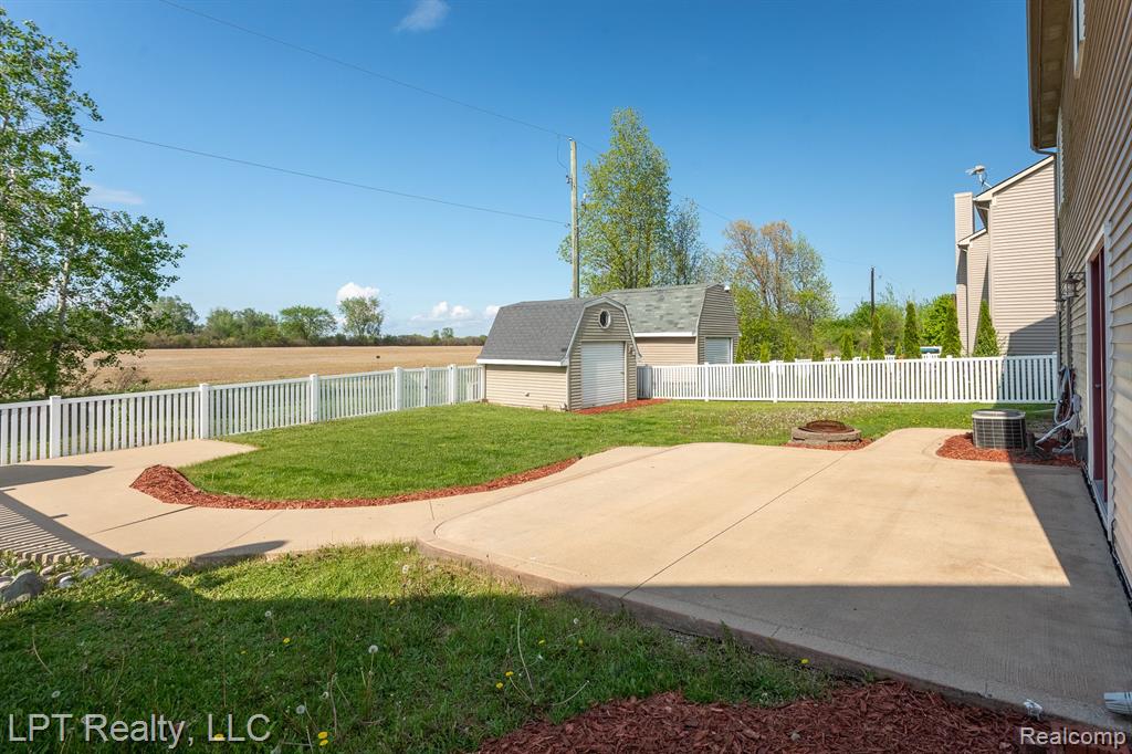 4127 STONE POST Road, Newport, MI 48166 — Photo 5