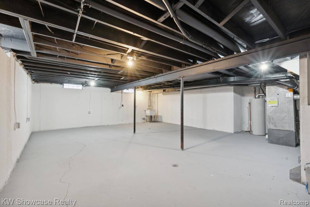 44048 Harsdale Drive, Canton, MI 48187 — Photo 47