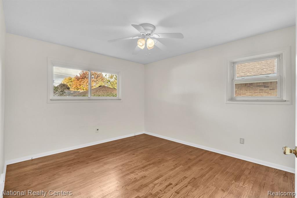 9001 E PERRIN Street, Livonia, MI 48150 — Photo 19