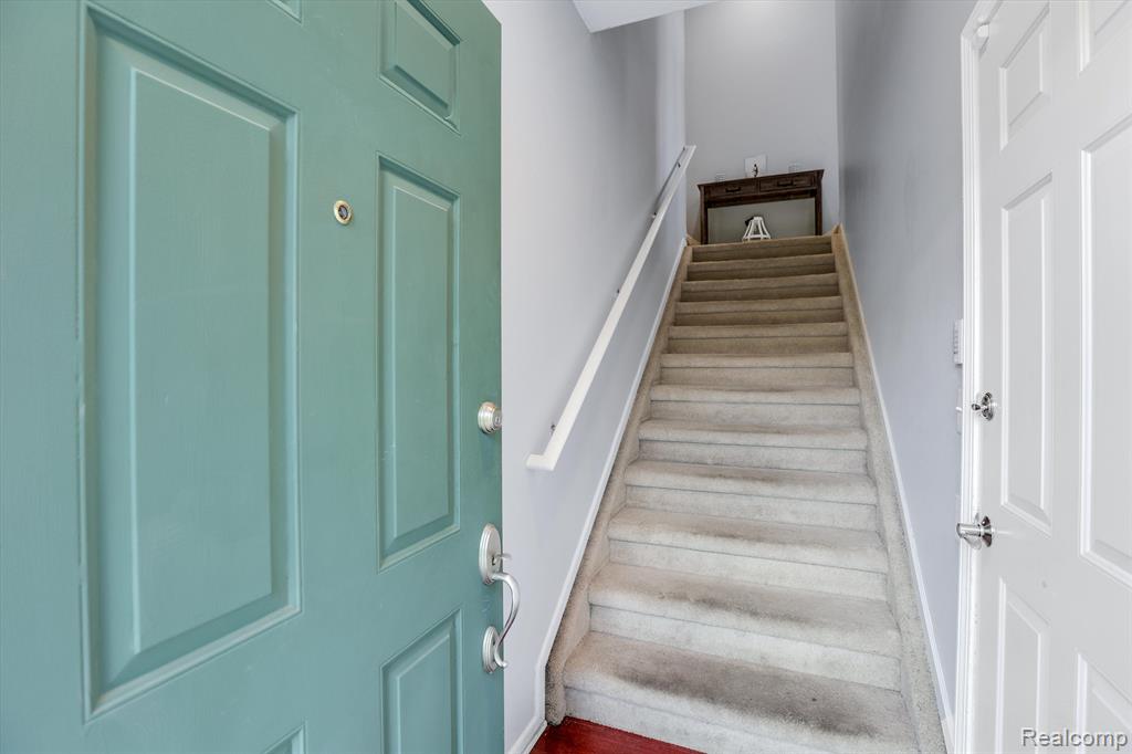 5203 WIDGEON Lane, Walled Lake, MI 48390 — Photo 5