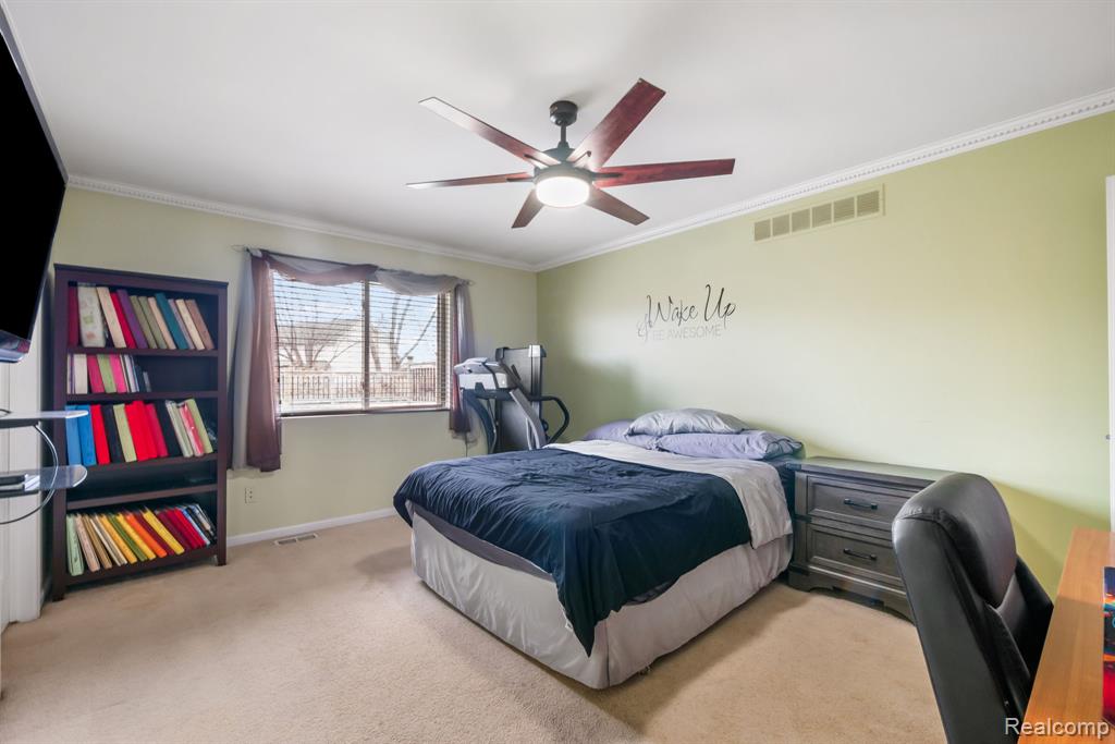49248 Berkshire Drive, Chesterfield, MI 48047 — Photo 35