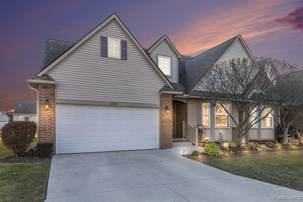 2574 KERRIA Drive, Howell, MI 48855 — Photo 4