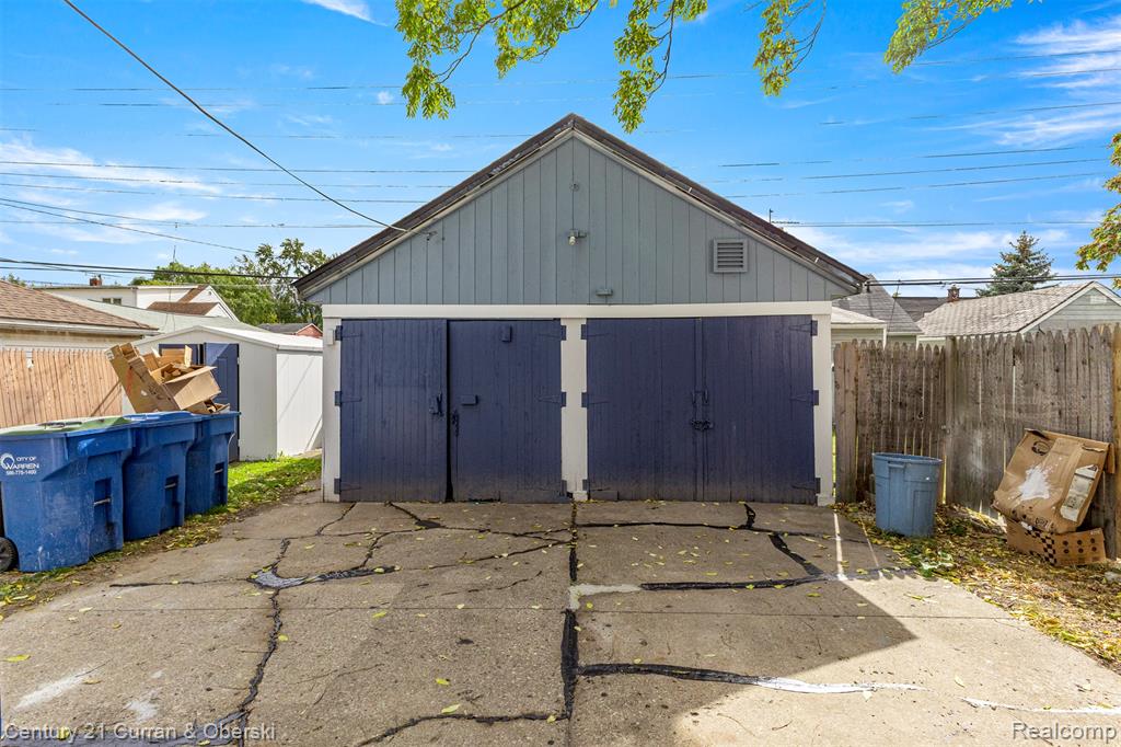 8086 Chalmers Avenue, Warren, MI 48089 — Photo 19