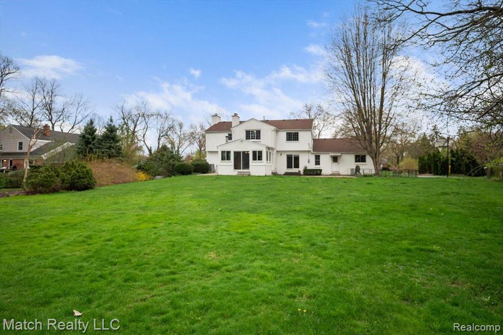 589 KINGSLEY Trail, Bloomfield Hills, MI 48304 — Photo 8