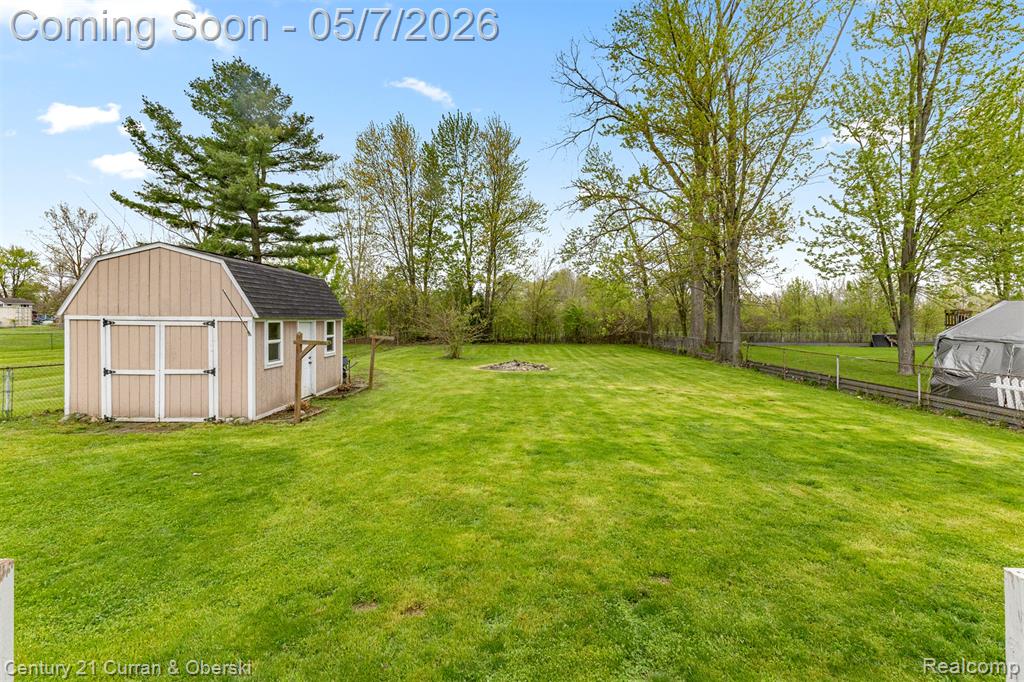 24628 Woodland Drive, Flat Rock, MI 48134 — Photo 33