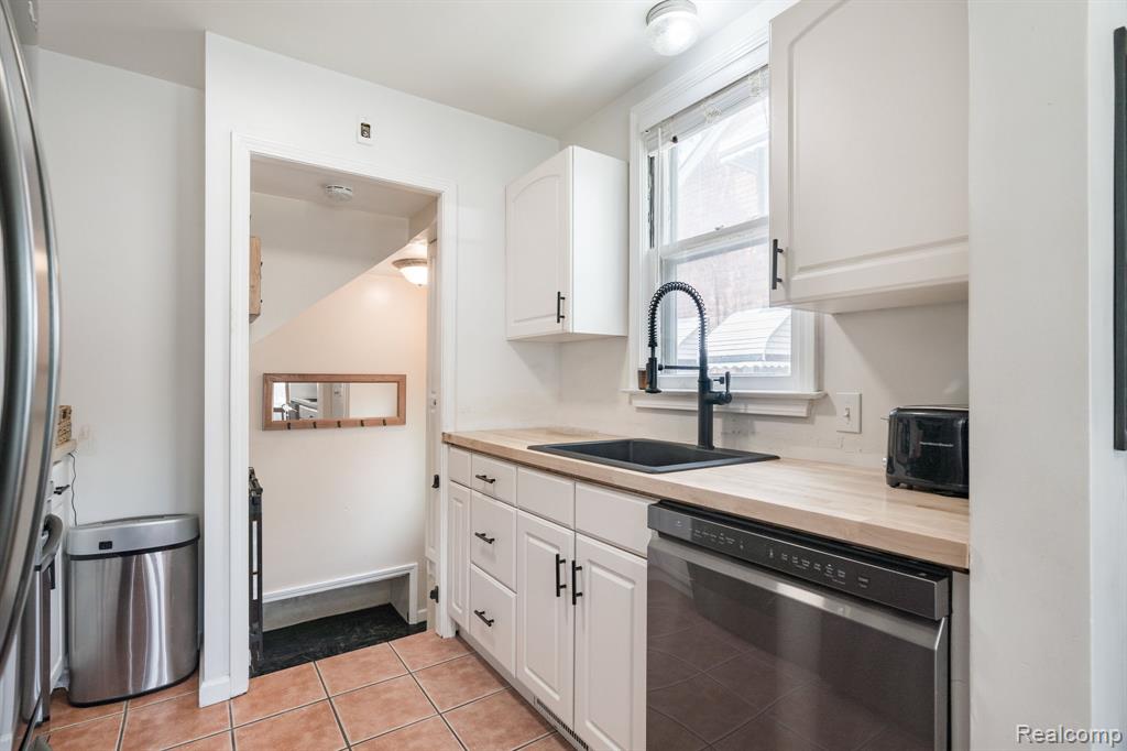 632 S Edison Avenue, Royal Oak, MI 48067 — Photo 12