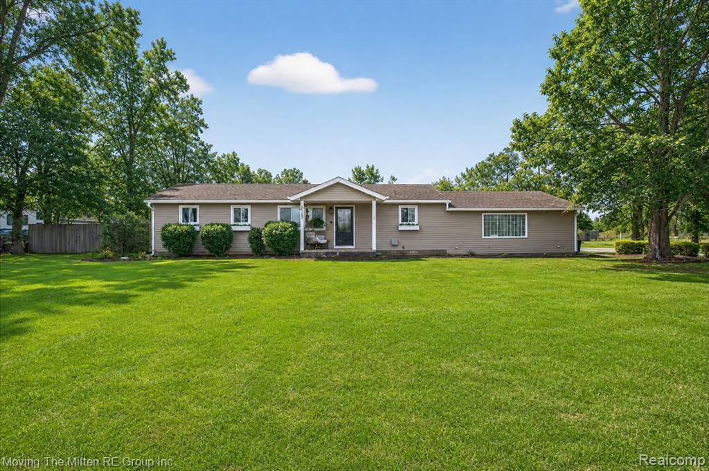 48188 Harris Road, Belleville, MI 48111