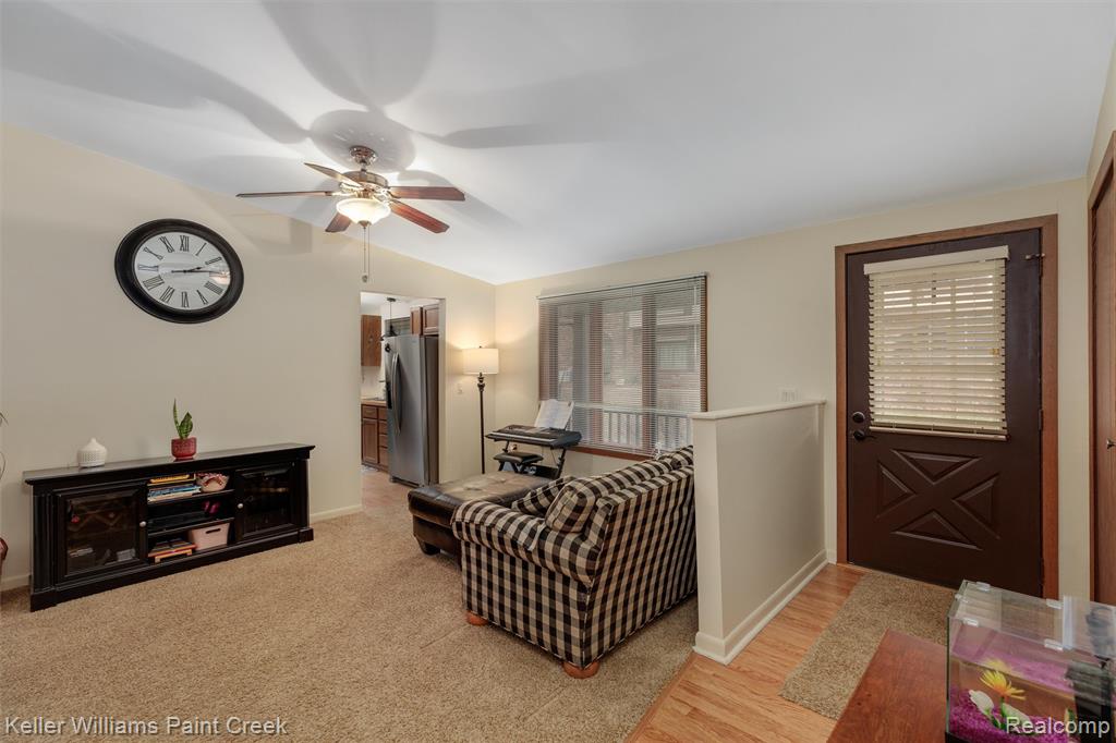 975 Woodlane Drive, Rochester Hills, MI 48307 — Photo 4