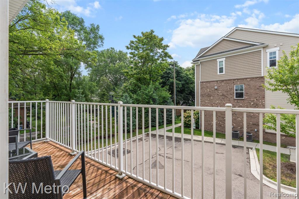 508 Midland Boulevard, Royal Oak, MI 48073 — Photo 8