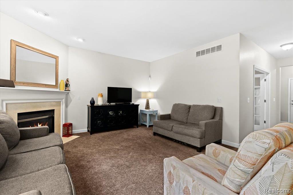 16401 LINCOLN Drive, Northville, MI 48168 — Photo 21
