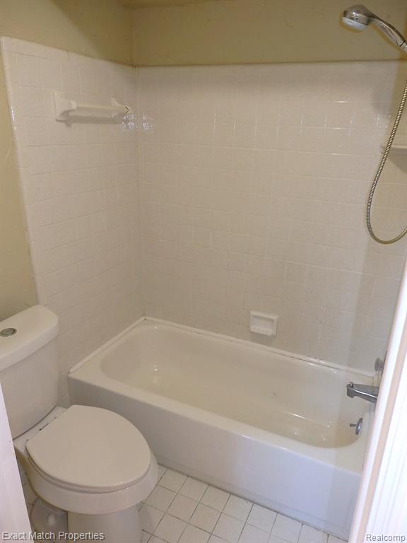 4411 Laurel Club Circle, West Bloomfield, MI 48323 — Photo 23