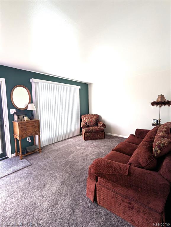 9264 CHAMBERLAIN Street, Romulus, MI 48174 — Photo 10