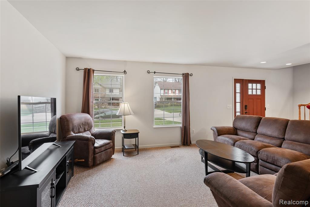 4325 Heatherstone Drive, Waterford, MI 48329 — Photo 6
