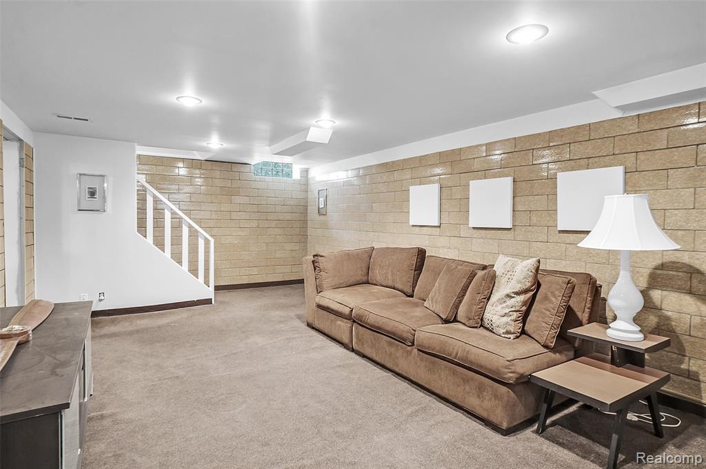 610 S Denwood Street, Dearborn, MI 48124 — Photo 33