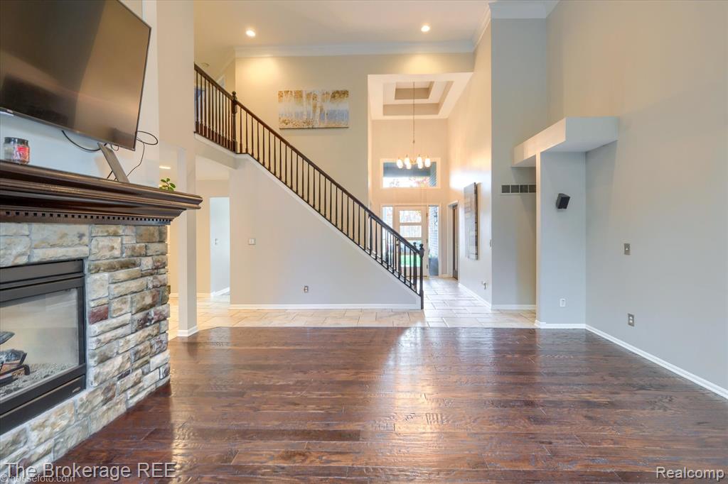 5239 Farmridge Lane, Grand Blanc, MI 48439 — Photo 7