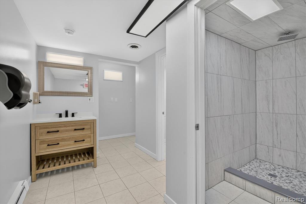 8127 Colony Drive, 21, Grosse Ile, MI 48138 — Photo 45